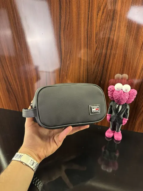 Tommy Hilfiger Metal Logo El Çantası, Siyah