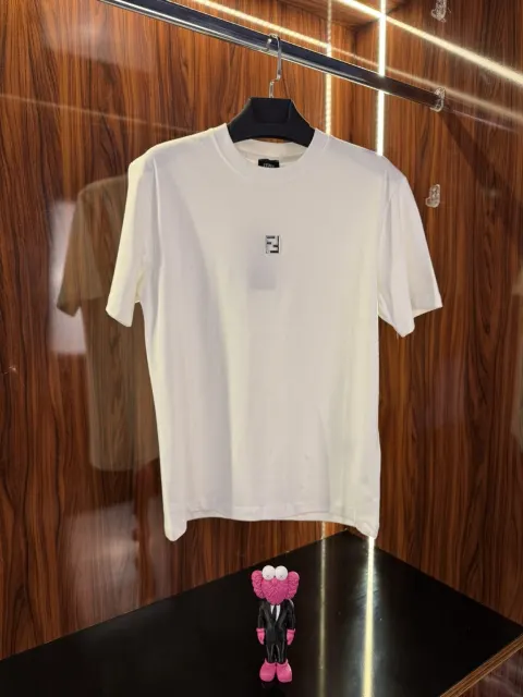 Fendi Metal Logo T-Shirt, Beyaz