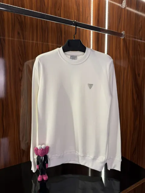 Guess Metal Logo Basic Sweatshirt, Beyaz
