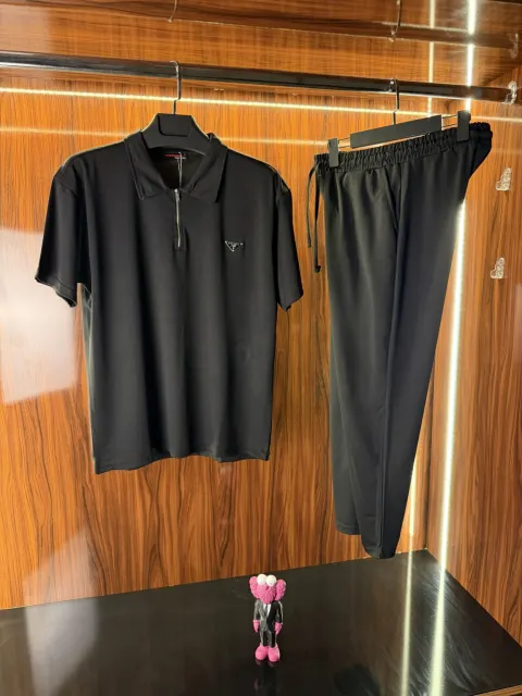 Prada Polo Yaka Takım, Siyah