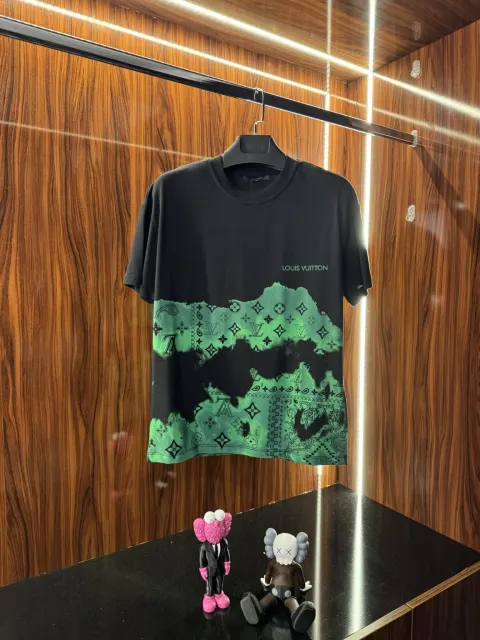 Louis Vuitton Kamuflaj Detay T-Shirt, Siyah