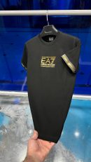 Emporio Armani Gold Logo T-Shirt | Siyah