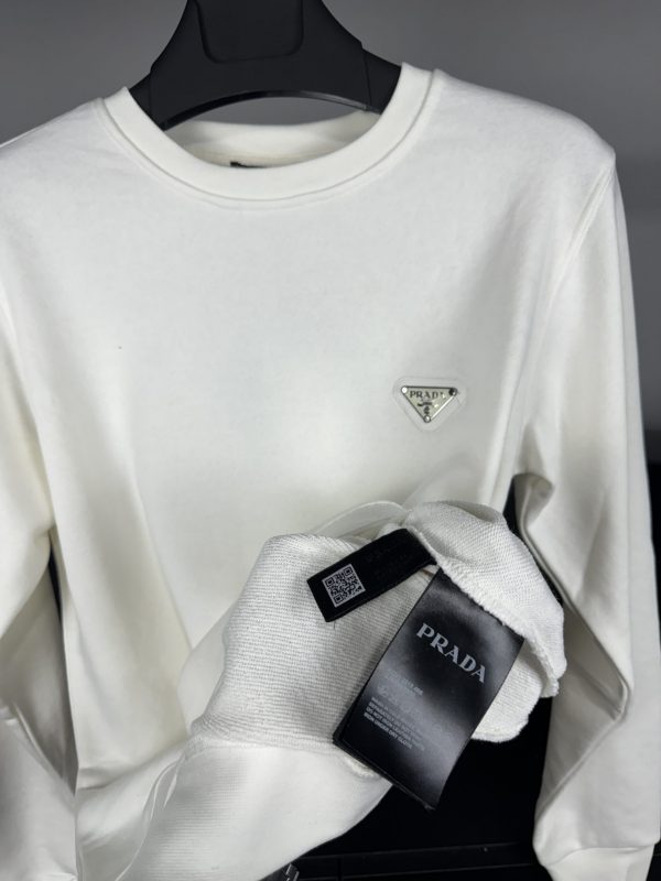 Prada Metal Logo Sweatshirt | Beyaz - Image 4