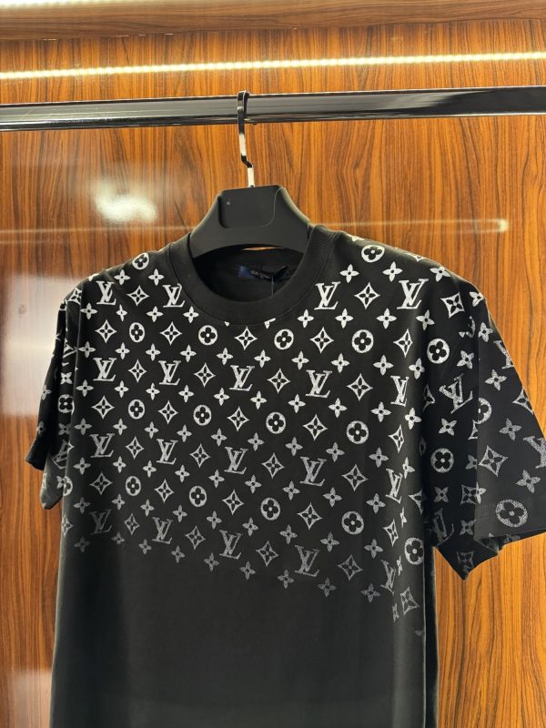 Louis Vuitton Monogram T-Shirt | Siyah (lv04) - Görsel 2