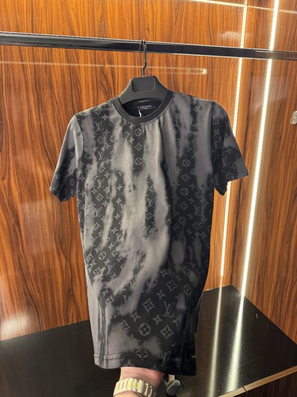 Louis Vuitton Monogram T-Shirt | Siyah (lv03) - Görsel 2