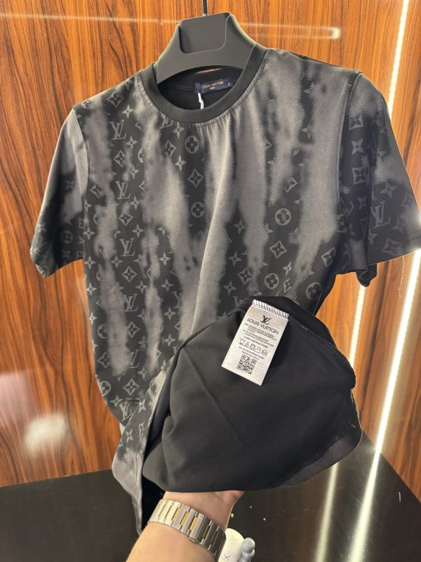Louis Vuitton Monogram T-Shirt | Siyah (lv03) - Görsel 4
