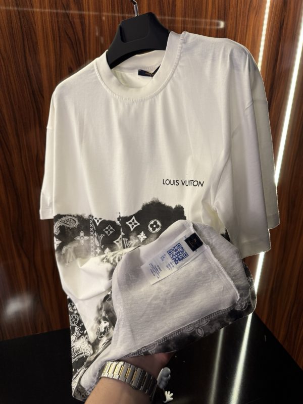 Louis Vuitton Kamuflaj Detay T-Shirt | Beyaz (lv06) - Görsel 4