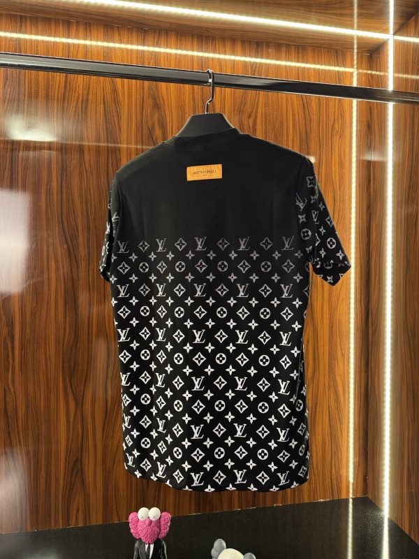 Louis Vuitton Monogram Logo T-Shirt | Siyah (lv09) - Görsel 5