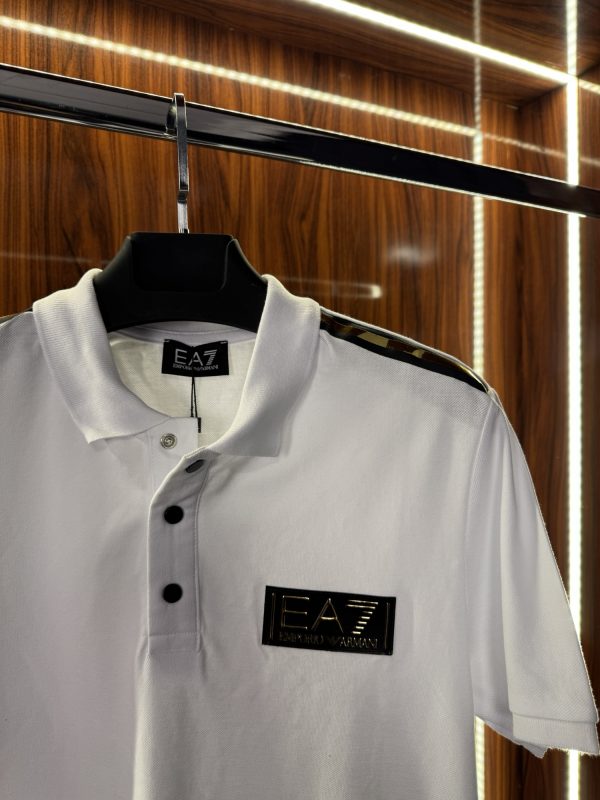 Emporio Armani Gold Detay Polo Yaka | Beyaz - Görsel 2