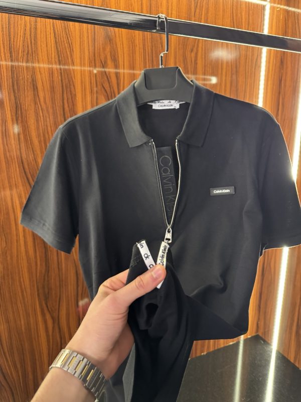 Calvin Klein Yaka Detaylı Polo Yaka | Siyah - Görsel 3