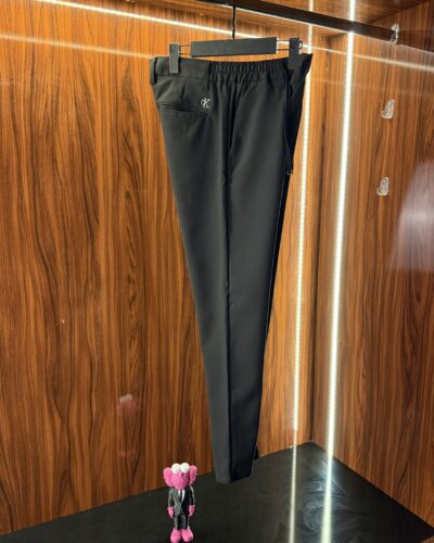 Calvin Klein Metal Logo Kumaş Pantolon | Siyah