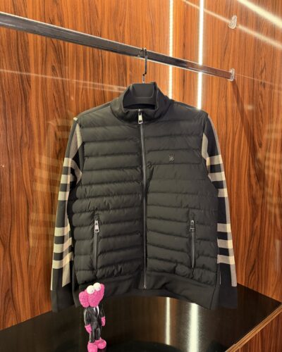 Burberry Metal Logo Örme Ceket | Siyah