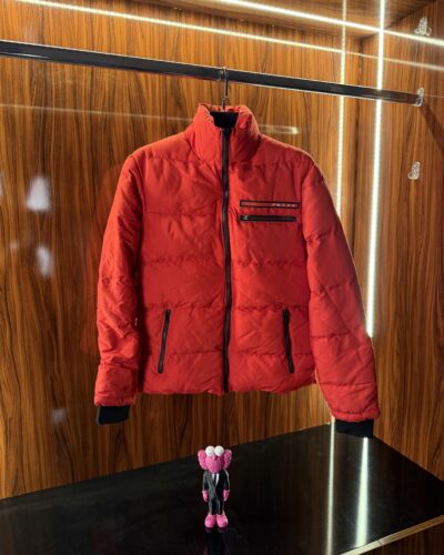 Prada Slikon Logo Cepli Mont | Kırmızı